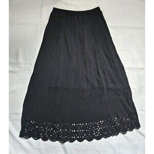 Black Pleated Midi Skirt with A Scalloped Trim Hem Women's Plus Size 3X